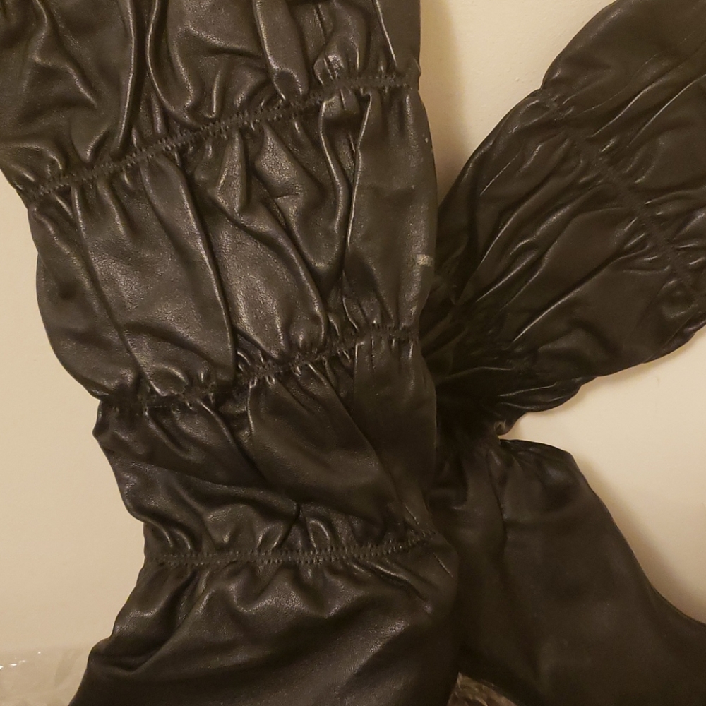 Boots - Picture 5 of 5
